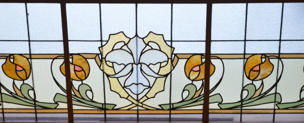 Partie de la verrière Art Nouveau de la Maison Losseau